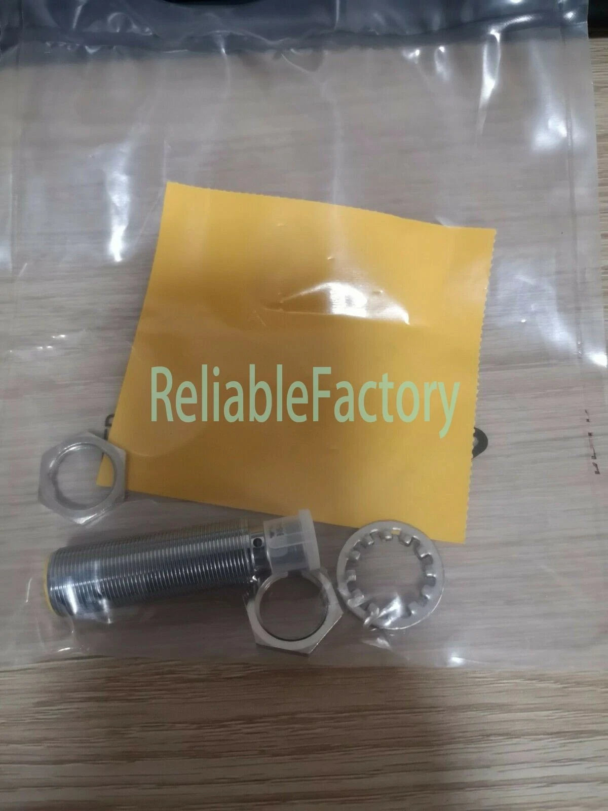 1PCS Turck Bi5-M18E-AP6X-H1141 Proximity Switch - Free Shipping