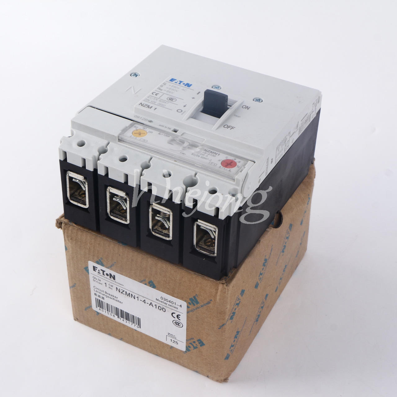 new 1PCS  Eaton Circuit breaker NZMN1-4-A100 Eaton