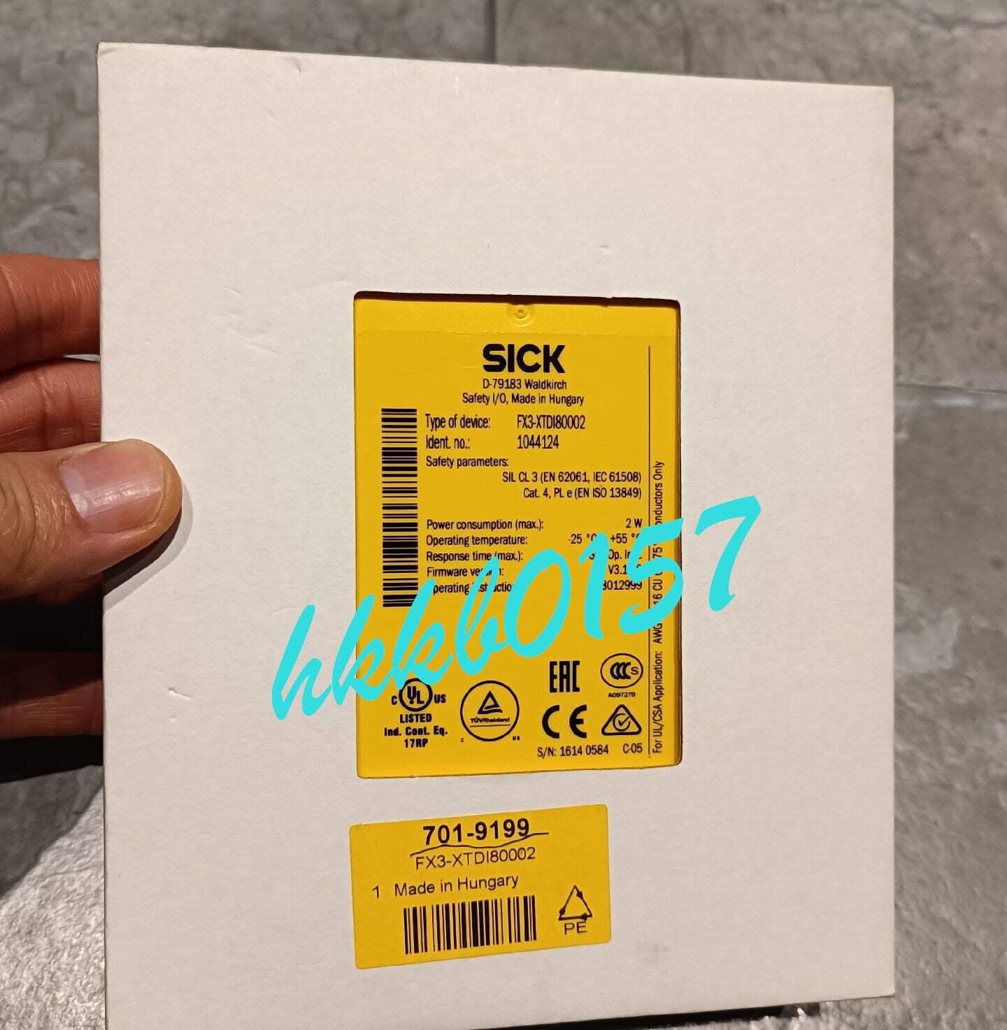 SICK FX3-XTDI80002 Safety Relay | High reliability industrial component | Model FX3-XTDI80002 | SICK Safety relay | Industrial grade | vandal-proof | Mounting pattern 3 bolts | 24V 800mA | Bolt Pattern | 1/4 inch screws - SICK
