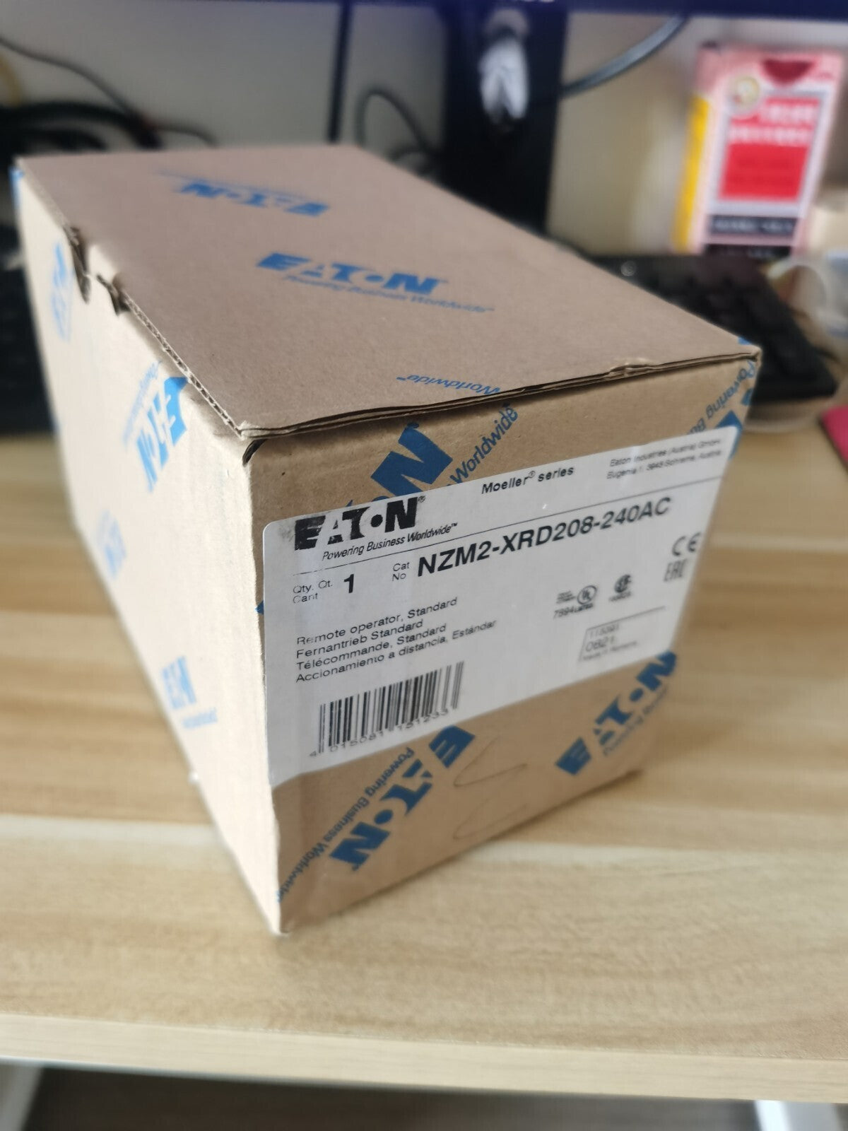 1PCS Eaton Moeller NZM2-XRD208-240AC In Box
