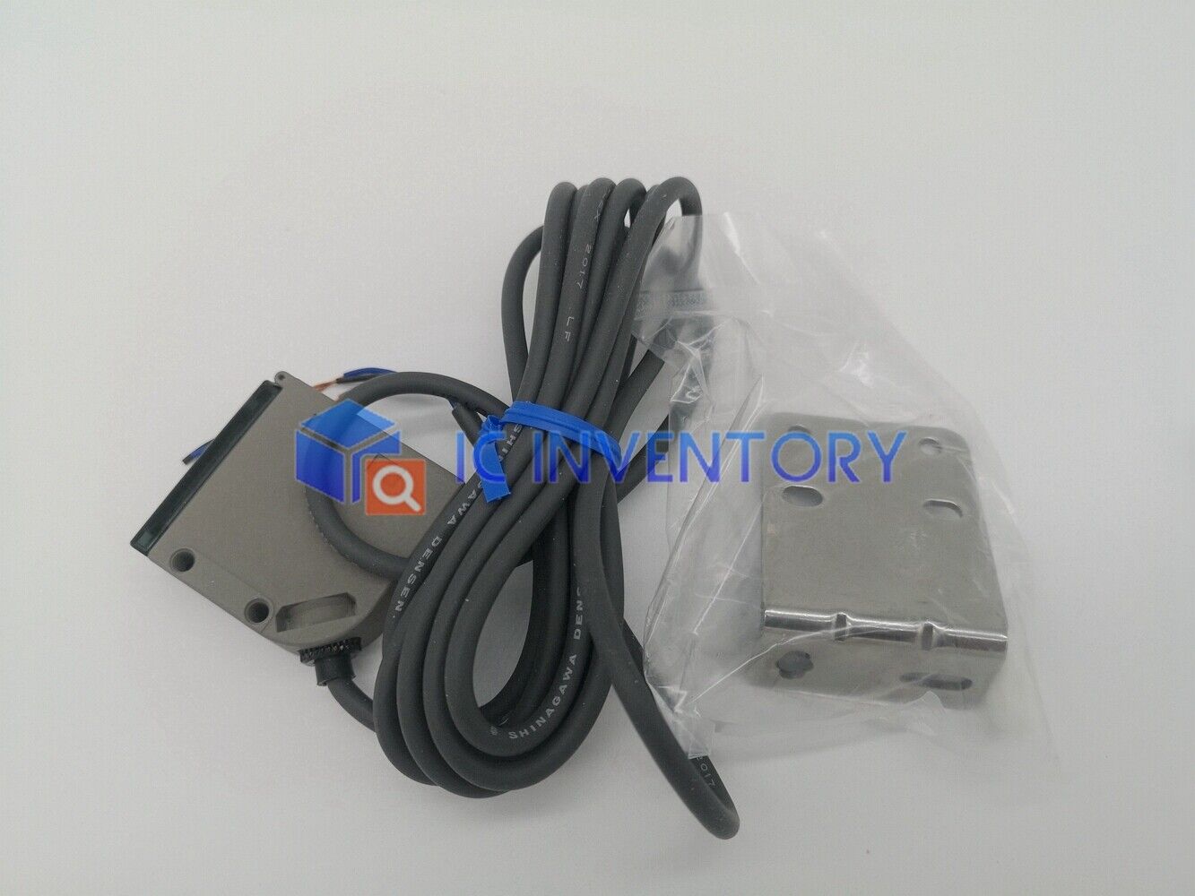 new 1PCS OMRON E3S-CL2 Diffuse Photoelectric Sensor Switch - OMRON