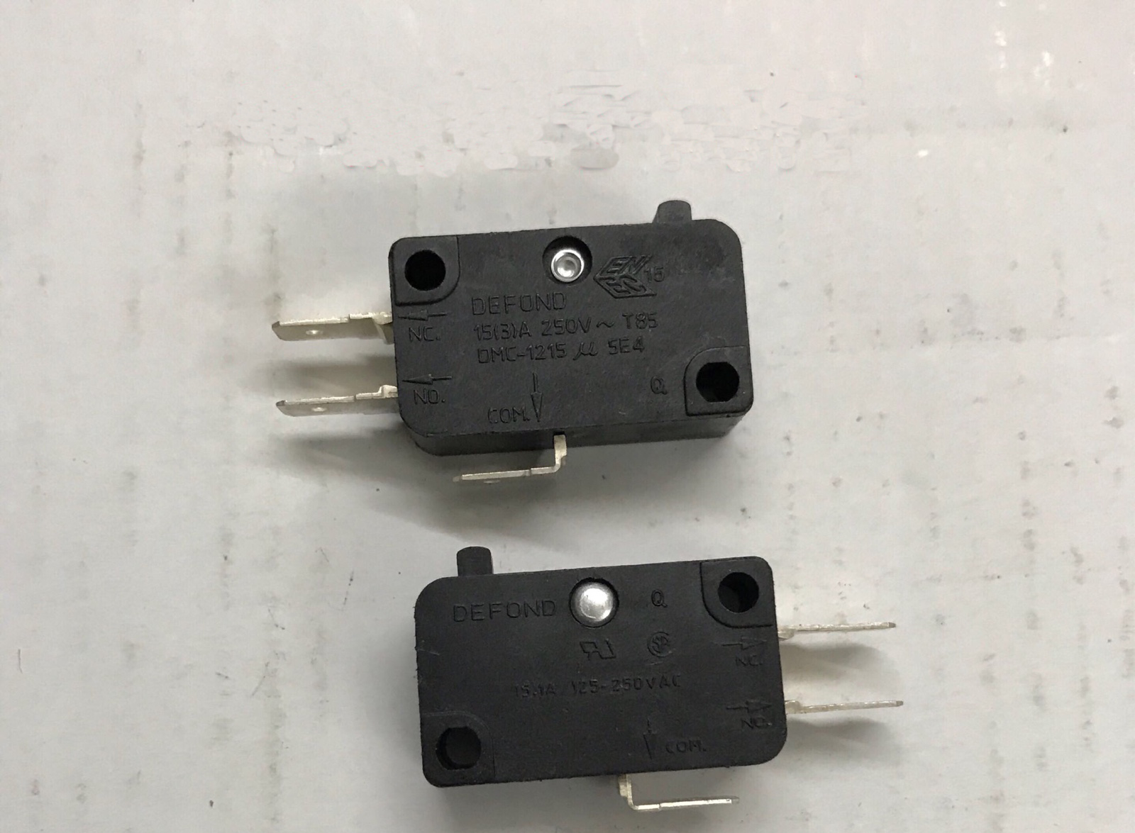 new DEFOND DMC-1215 u 5E4 Micro Limit Switch 3 Pins No Press Rod 15A 250VAC T85 - DEFOND