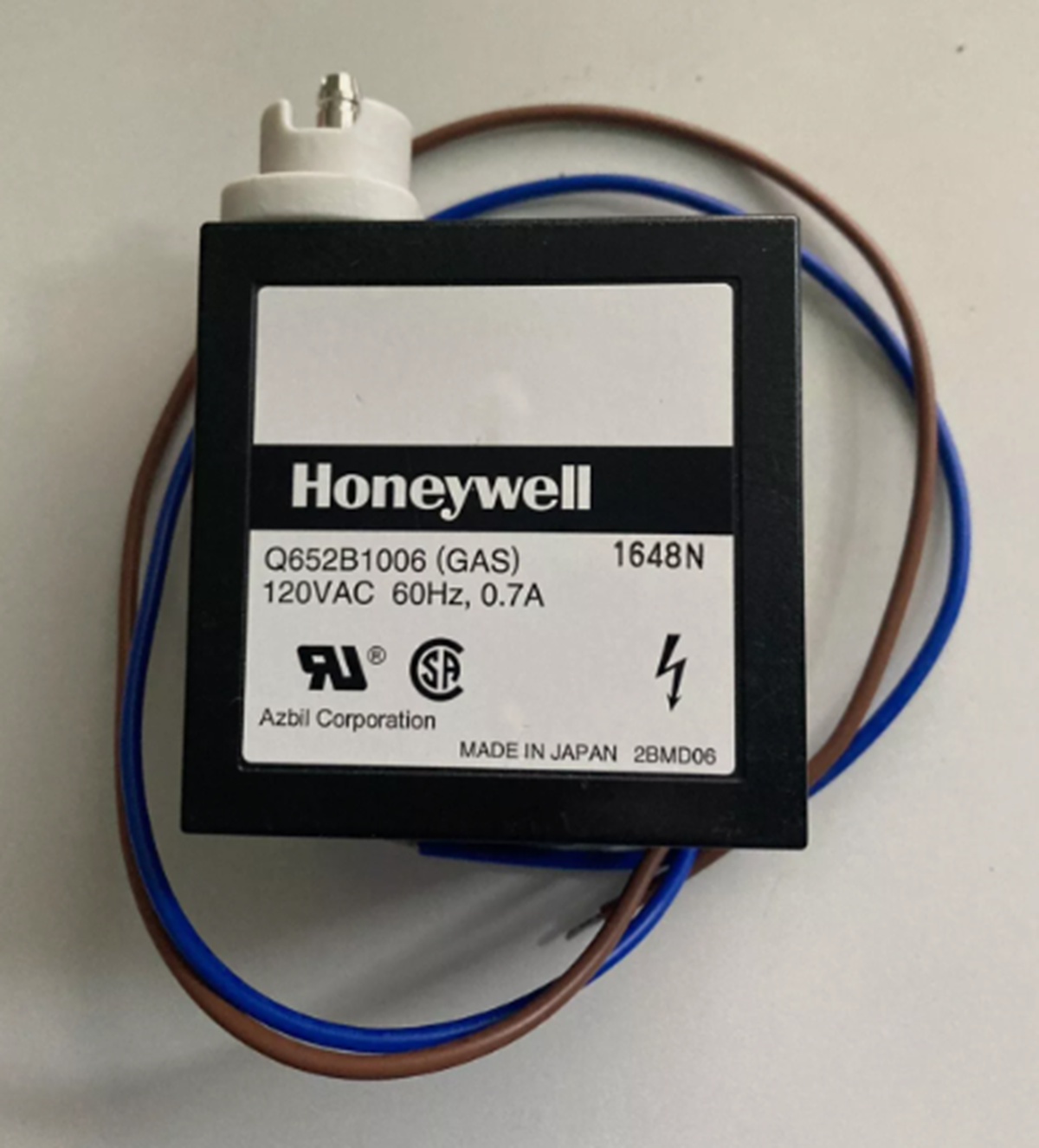 new  Honeywell Q652B1006 transformer