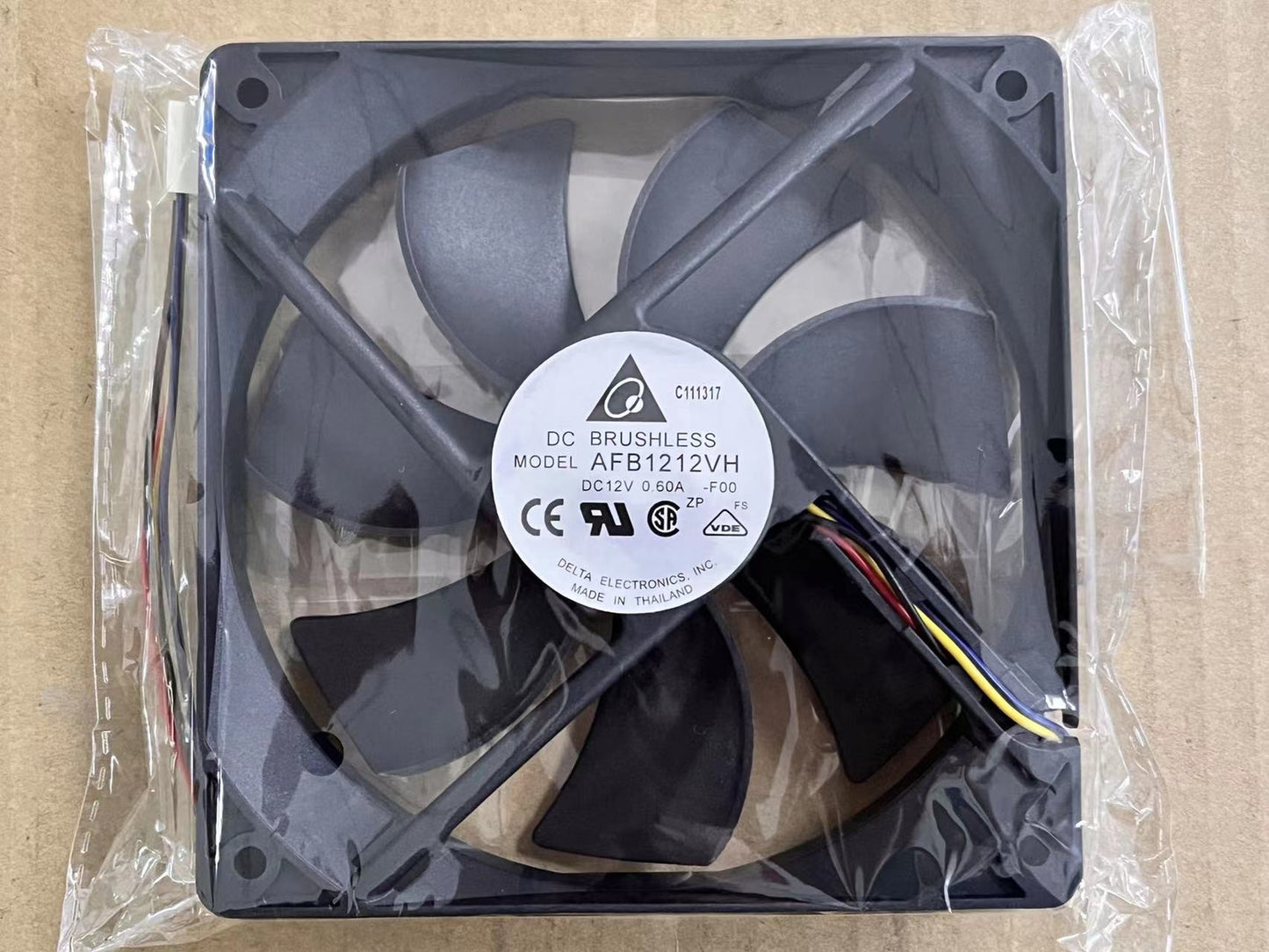 new Delta AFB1212VH PWM 12025 12V 0.60A 12CM 4PIN cooling fan 120*120*25mm