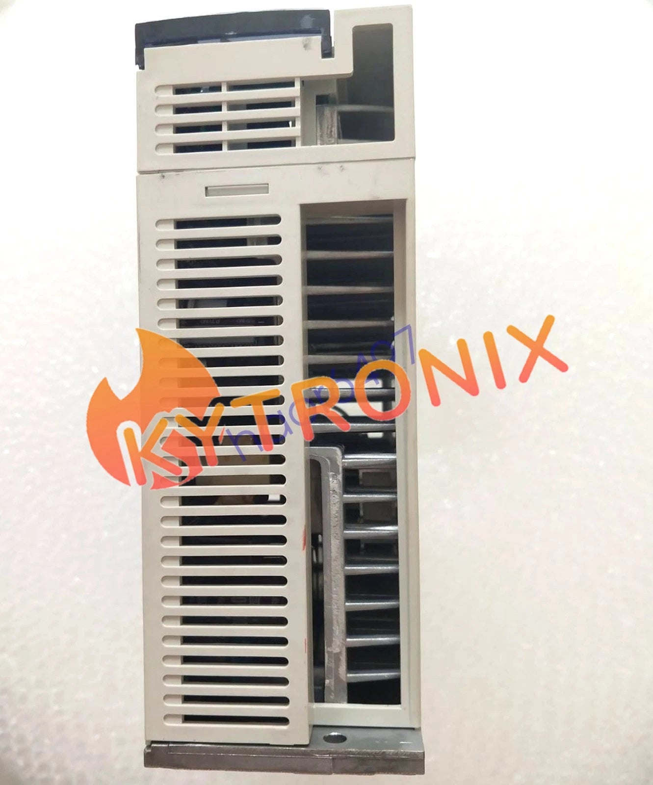 Mitsubishi MR-J2S-70CP-S084 Servo Drive