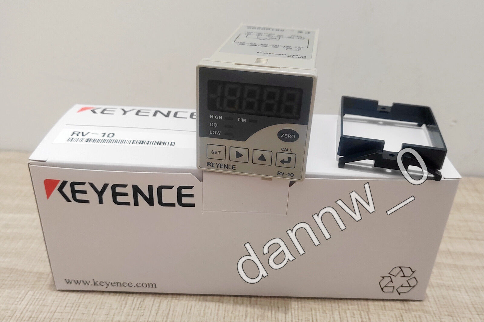 KEYENCE RV-10 Digital Controller - KEYENCE