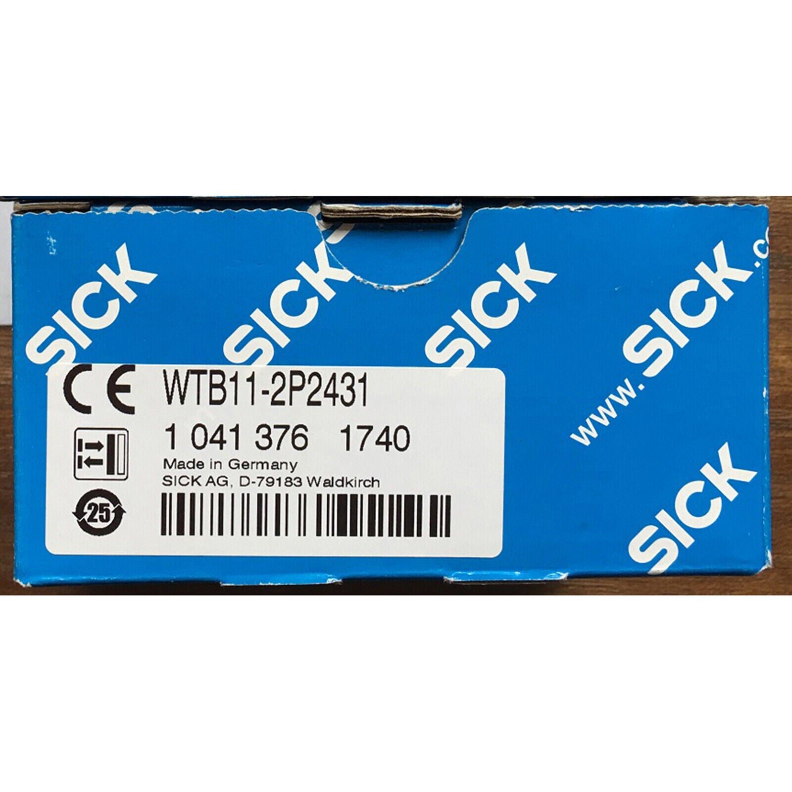 New ONE SICK WTB11-2P2431 Photoelectric Switch Sensor - Compact and Efficient Light Detection - ONE SICK