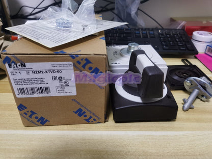 new 1PCS Eaton Moeller NZM2-XTVD-60 NZM2XTVD60 Rotary Handle In Box