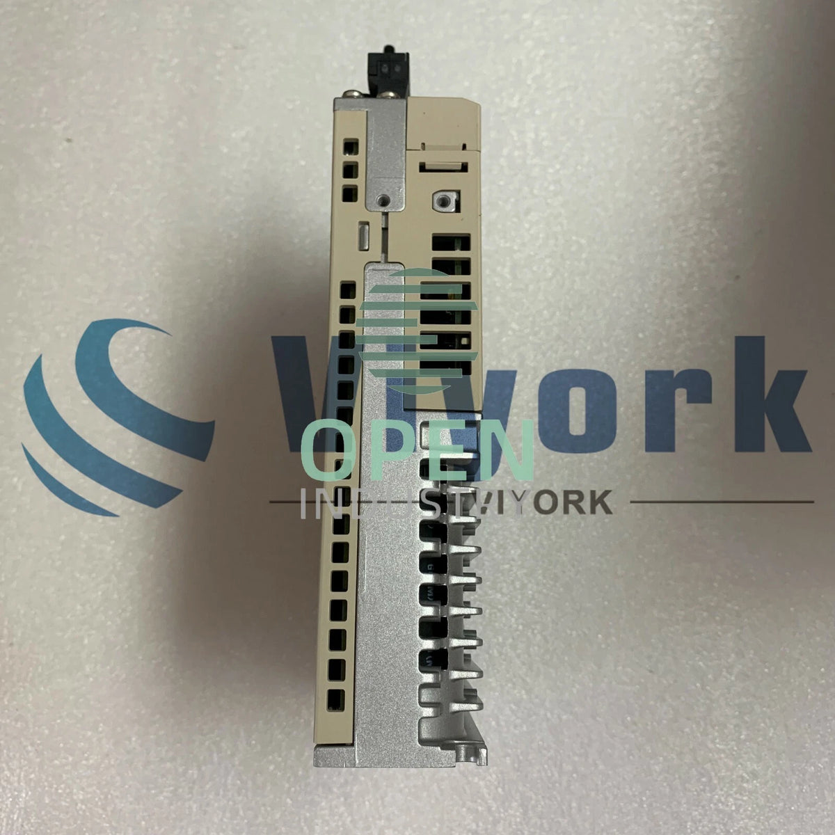 1PCS Yaskawa SGDV-2R8A11B SERVO DRIVE
