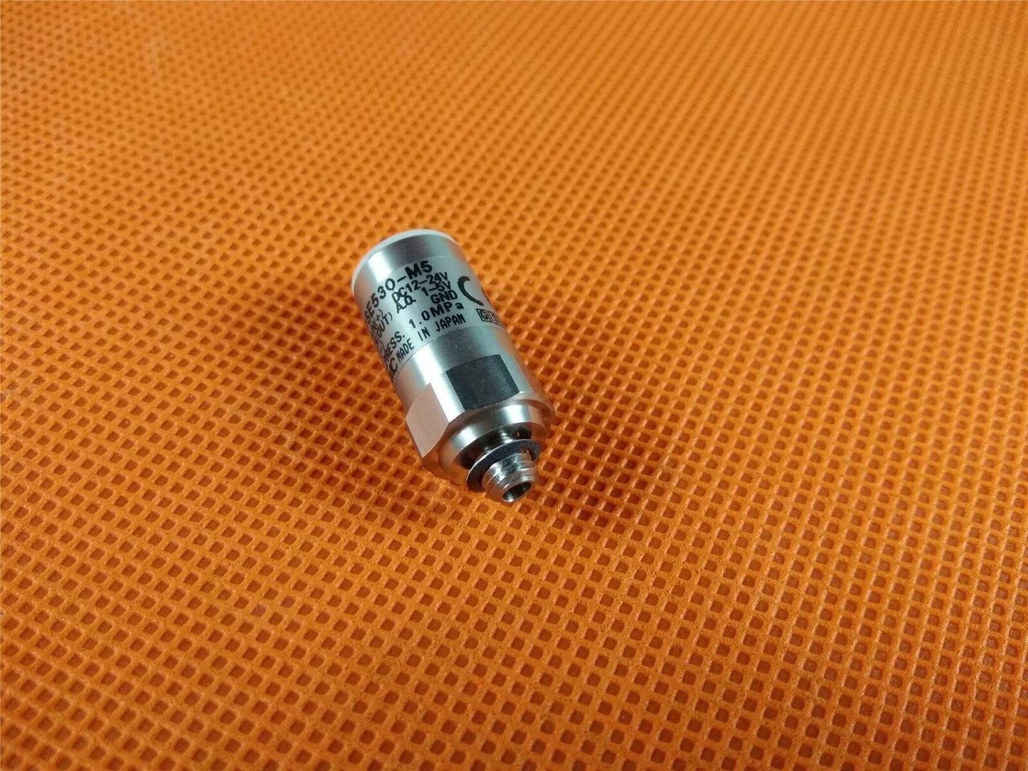 1PC SMC PSE530-M5 Pressure Switch PSE530M5 Free Shipping