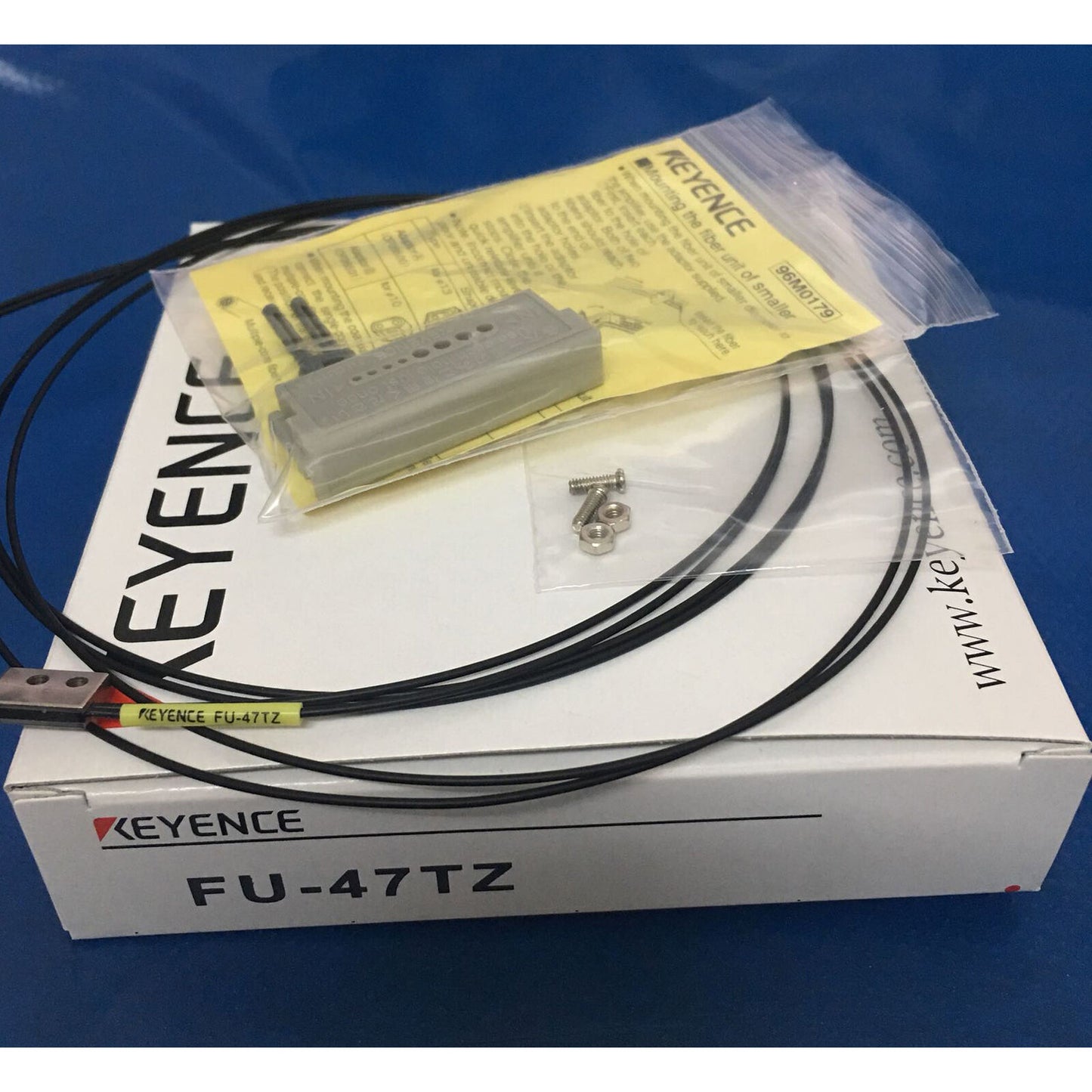ONE KEYENCE fibre optic sensor FU-47TZ in stock - ONE KEYENCE