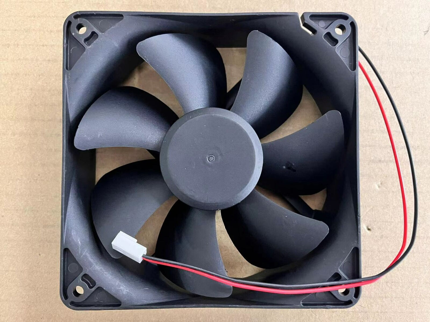 new 1pc Sunon MEC0381V1-000C-A99 DC 12V 833mA 10W 120X120x38mm