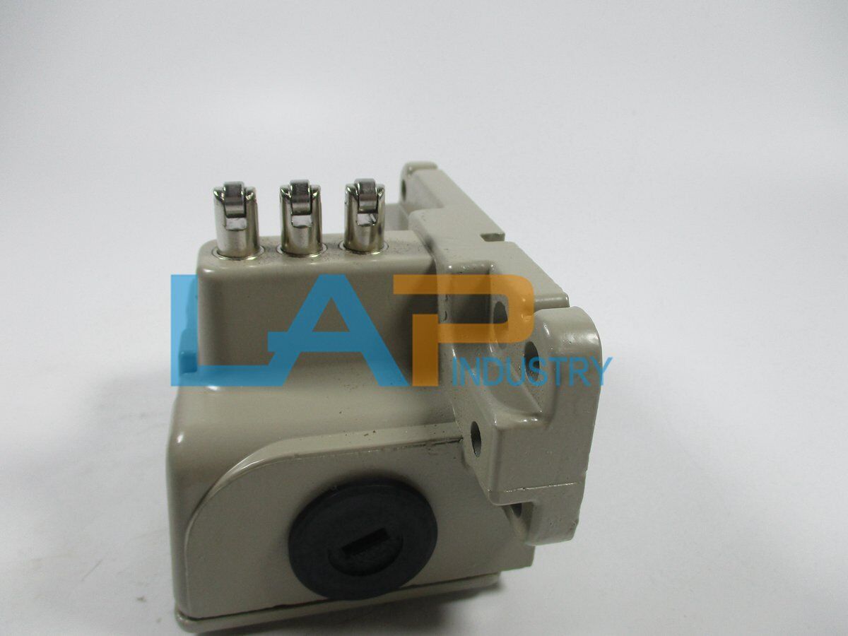 Omron VB-3221 10A 125.250VAC - OMNION