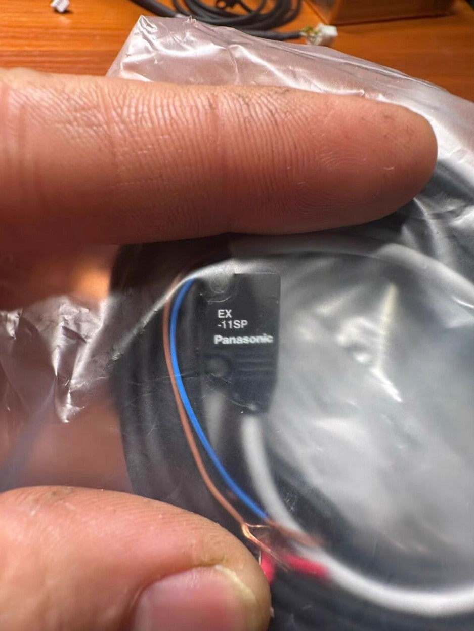 1PC  Panasonic EX-11SA UEX11SA Photo Sensor  Free Ship