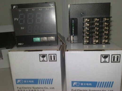 New One Fuji Temperature Control Table with PXR7TCY1-FWM00-C - FUJI