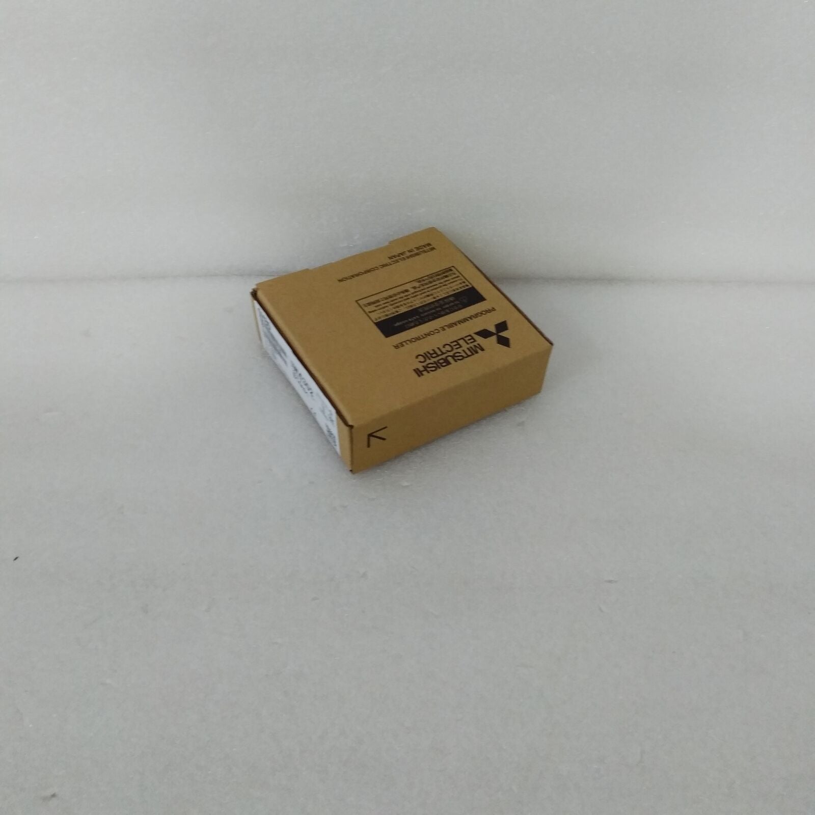 MITSUBISHI PLC QY80 - Temperature Controller with 24-hour Response Time - MITSUBISHI