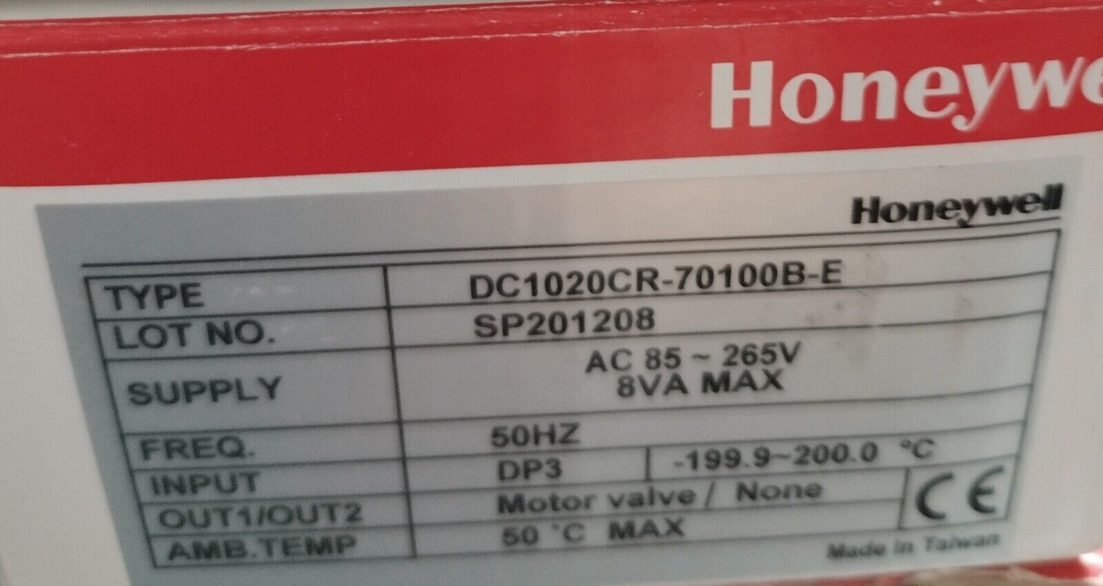 new  HONEYWELL DC1020CR-70100B-E Temperature Controller HONEYWELL