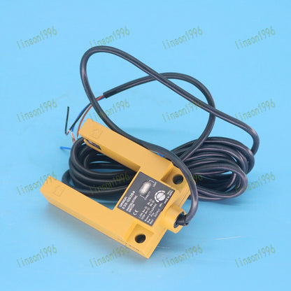 Omron Photoelectric Switch E3S-GS3B4 Fast - OMRON