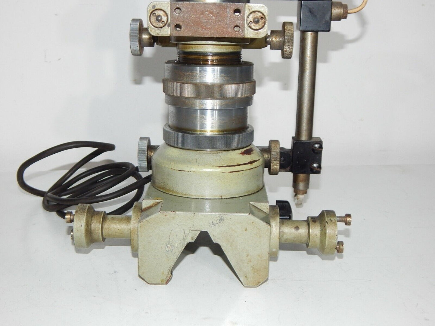 used Measuring device used for various measurements in laboratory and industrial settings with high precision measurements zeiss jena model - CARL ZEISS JENA