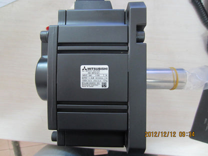 MITSUBISHI AC SERVO MOTOR HC-SFS121