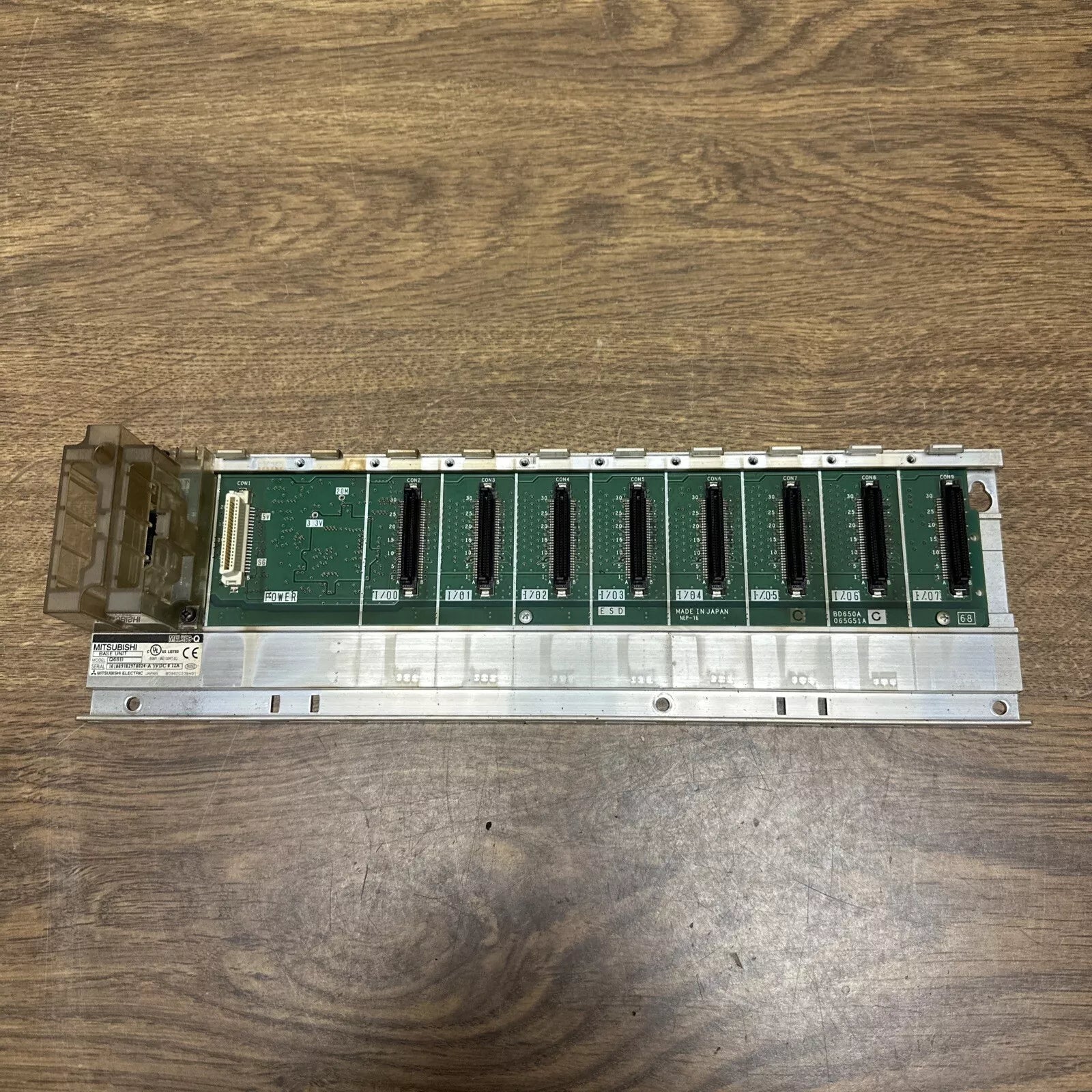 New MITSUBISHI Q68B Extension base unit Power 100% authentic - MITSUBISHI