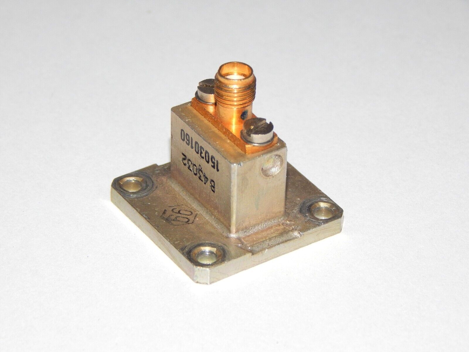 used Waveguide Adapter WR62 to SMA - ACCUCOM