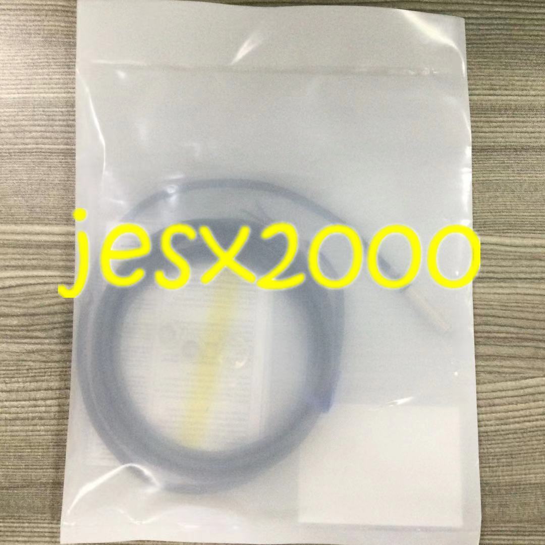 1PC E2E-X3D18-R Sensor - 1PC