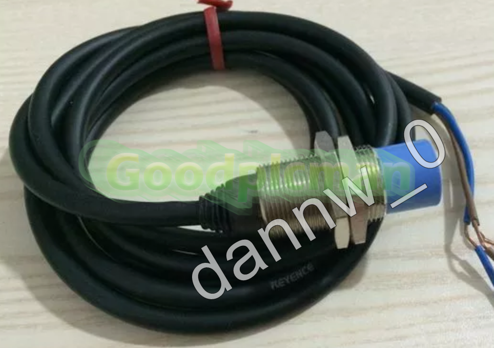 1PC KEYENCE ED-118U Proximity switch