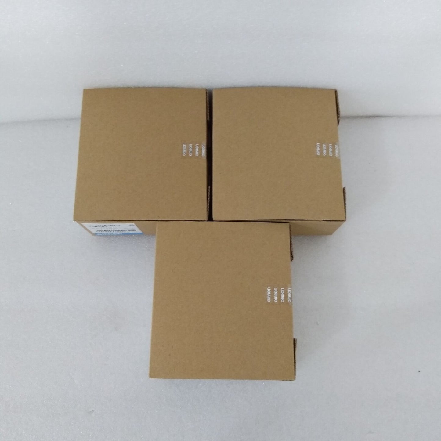 OMRON PLC CJ1W-OD212 - OMRON PLC