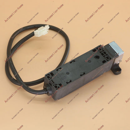 Used IDEC Safety Door Lock Switch HS5E-G7Y Fast Ship - IDEC