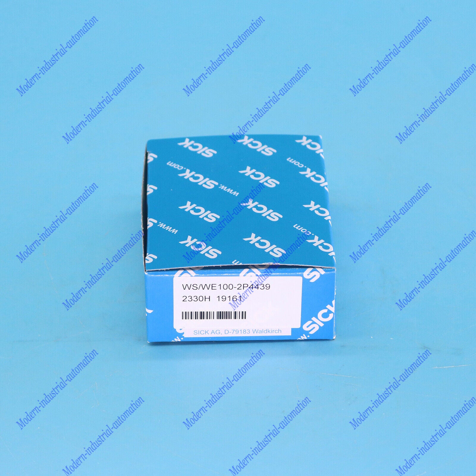 new ONE SICK in box WS/WE100-2P4439 sensor spot stock - SICK