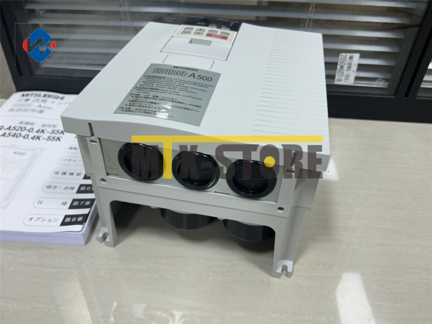 new 1PCS Mitsubishi FR-A520-5.5K Frequency changer - MITSUBISHI