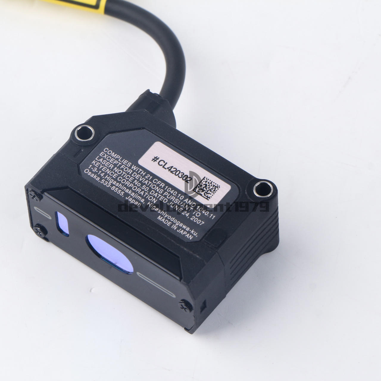 new One KEYENCE Laser Sensor IL-S025