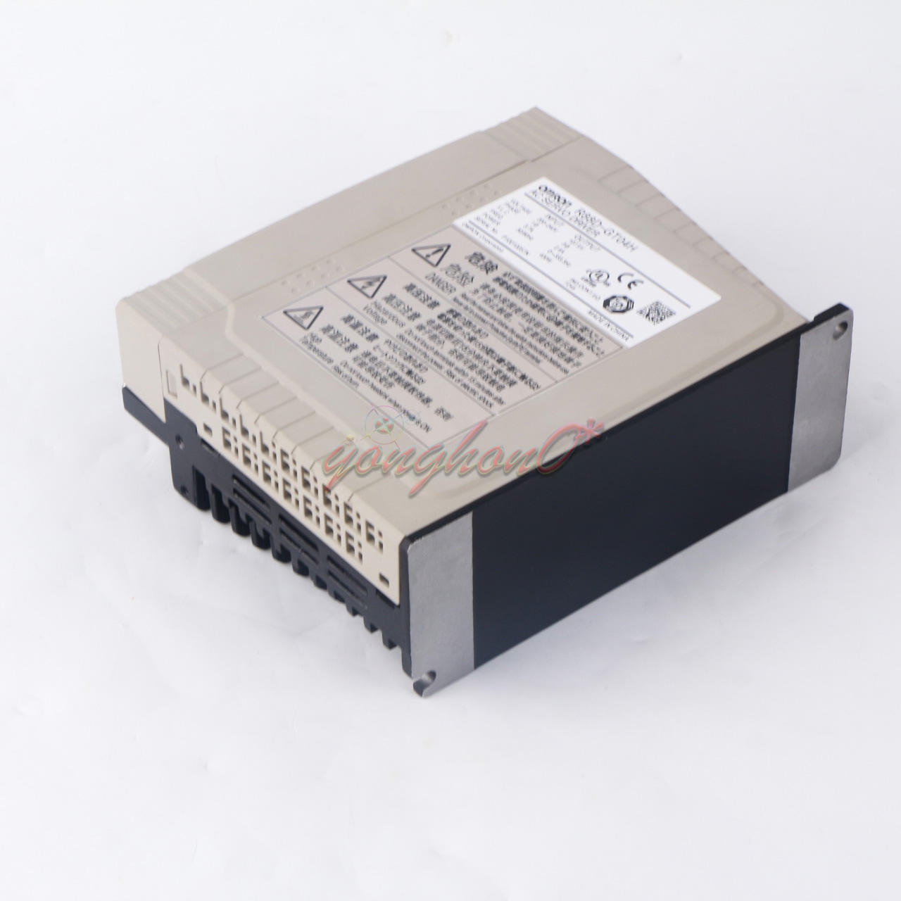 OMRON Servo Drive R88D GT04H - OMRON