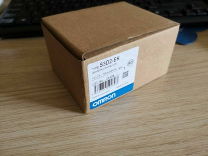 1PC Omron S3D2-EK S3D2EK Sensor Controller In Box