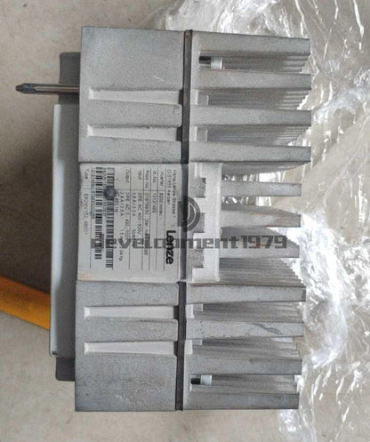 used ONE LENZE frequency converter E82MV152-4B001 - LENAZ