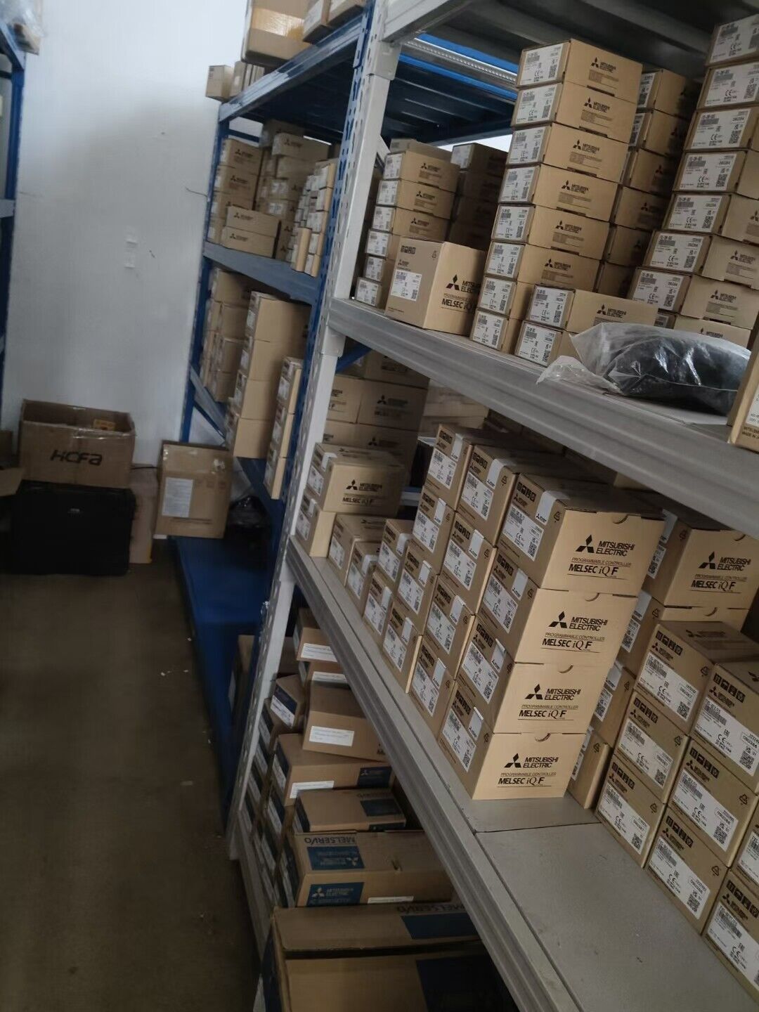 SCHNEIDER METSECT5MA030 CURRENT TRANSFORMER .CT DIN300/5 D.27 S.MULT - SCHNEIDER