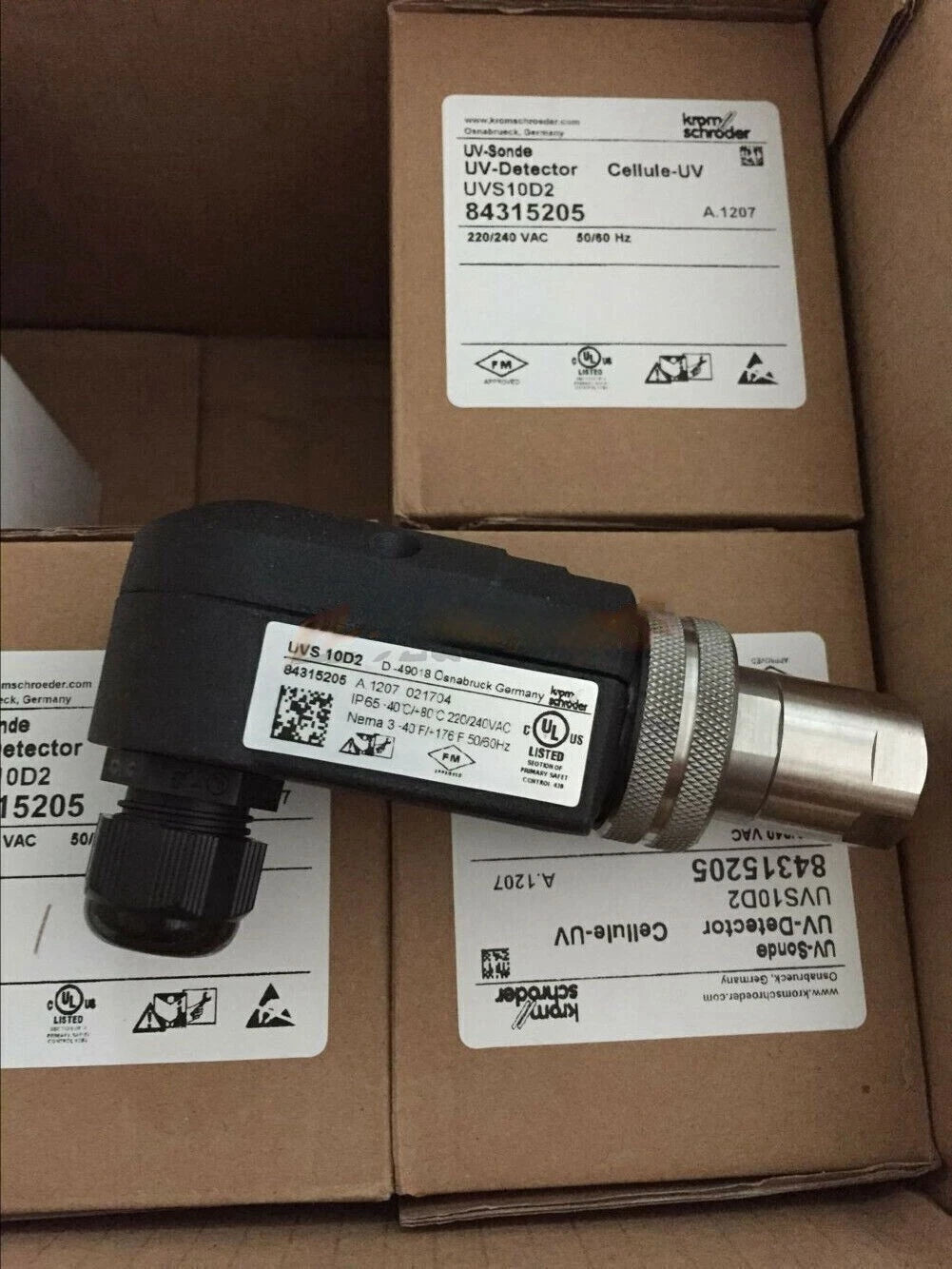 1pcs Krom schroder ultraviolet probe UVS 10D2 84315205 220/240VAC 50/60Hz