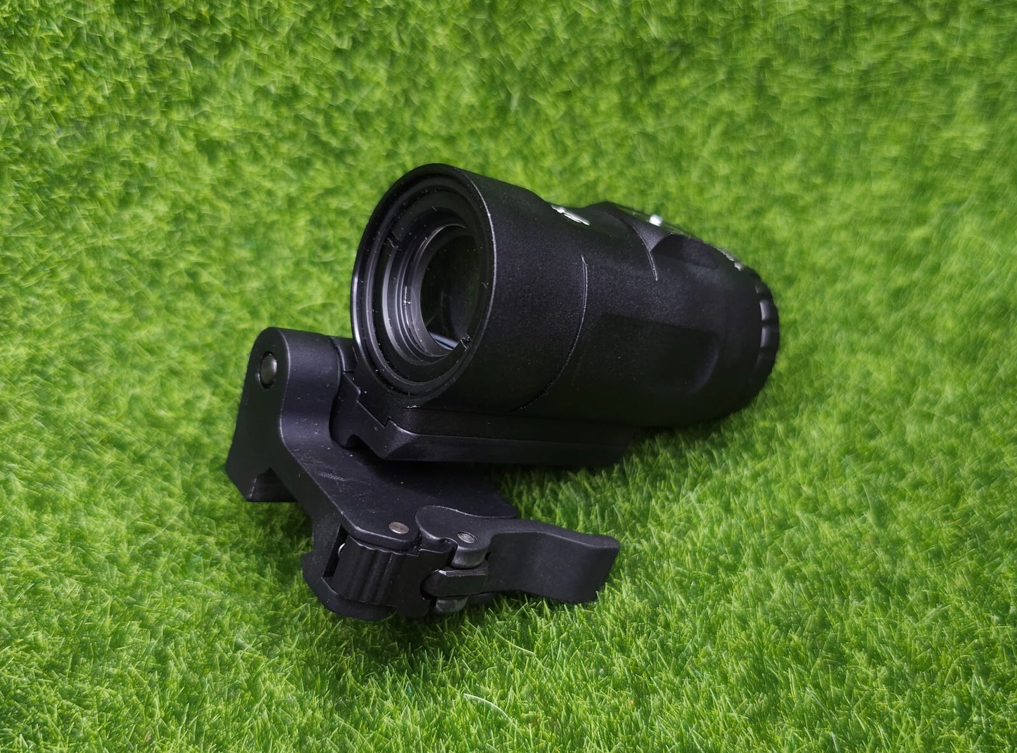 Trijicon 3x MRO HD Magnifier w/ Quick Release Flip to Side Mount - MAG-C-2600001