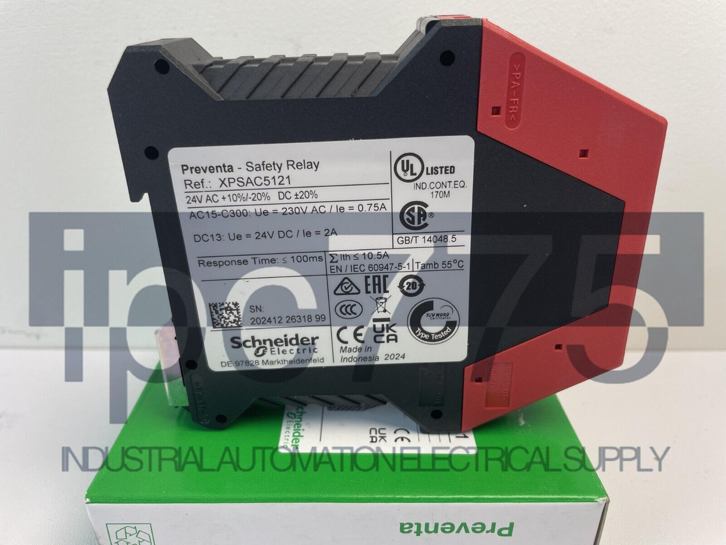New Schneider XPSAC5121 Safety Relay with Box - SCHNEIDER