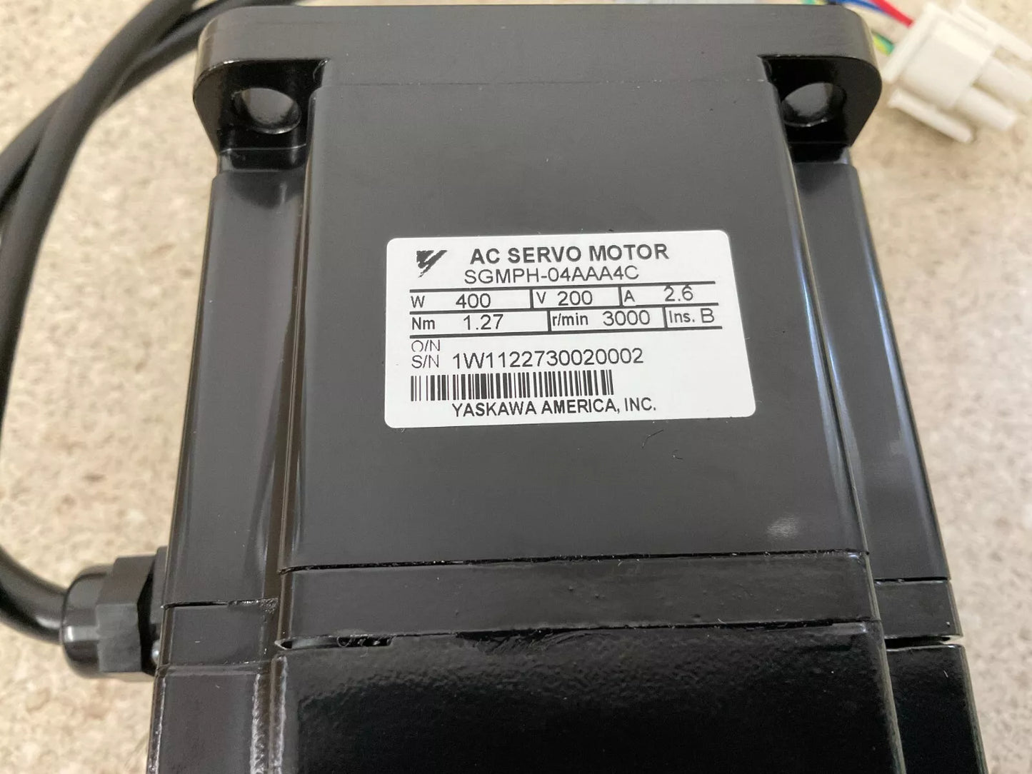 Yaskawa SGMPH-04AAA4C AC Servo Motor New - YASKAWA