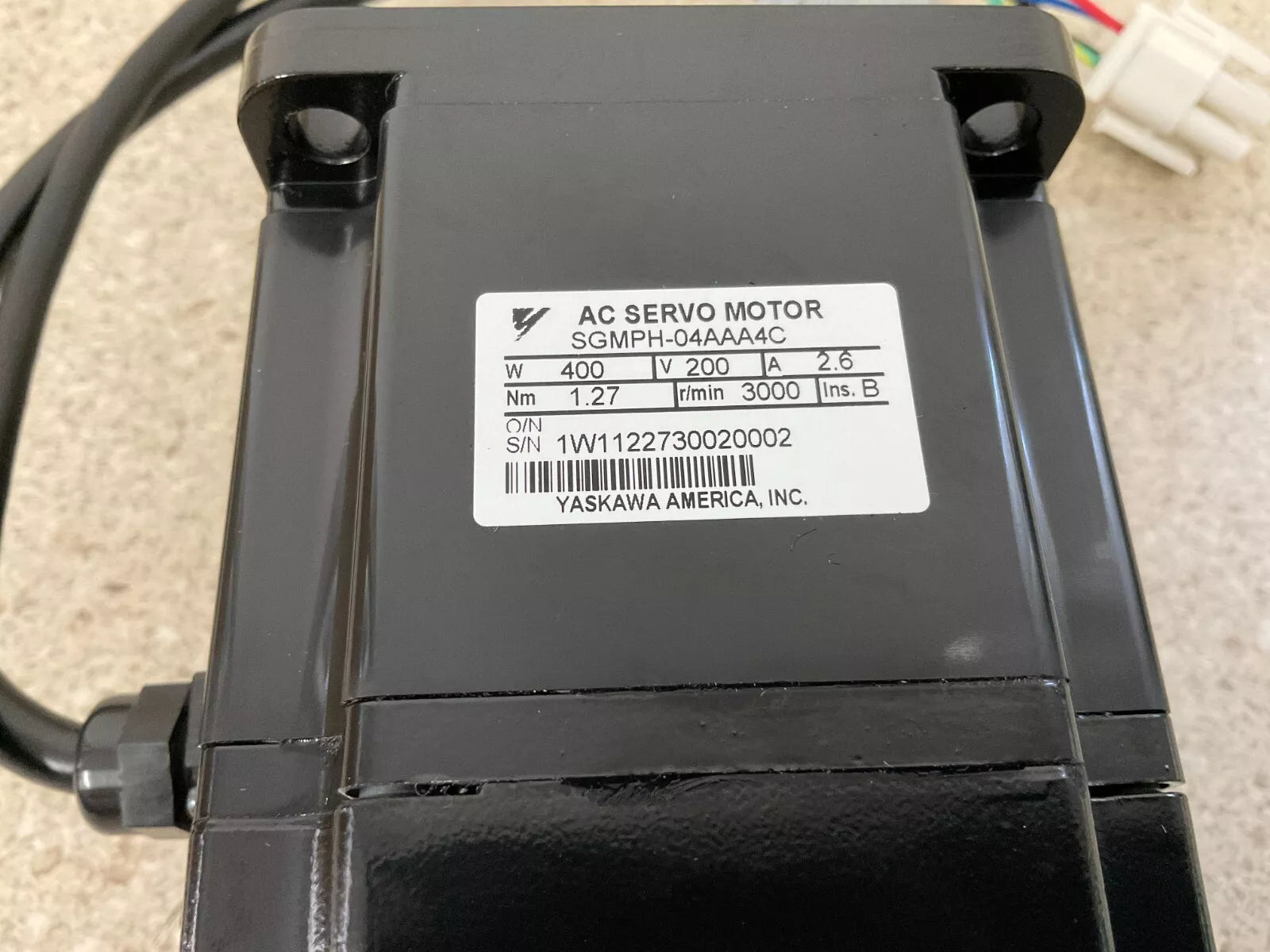 Yaskawa SGMPH-04AAA4C AC Servo Motor New - YASKAWA