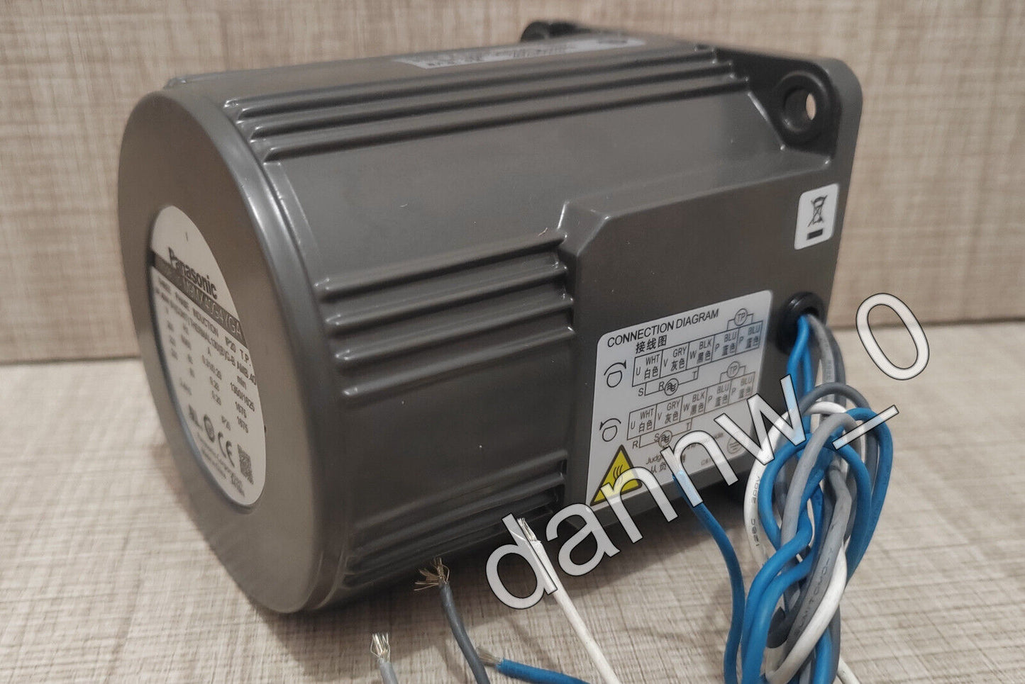 new in box Panasonic M9MX40G4YGA Motor - PANASONIC