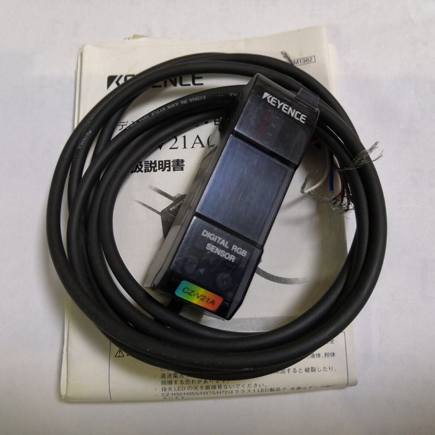 Used Keyence CZ-V21A Optical Fiber Amplifier - KEYENCE