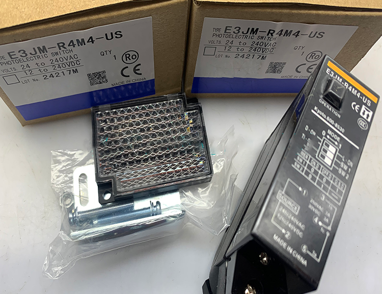 new 1PC In Box For Omron E3JM-R4M4-US Photoelectric Switch Sensor - OMRON