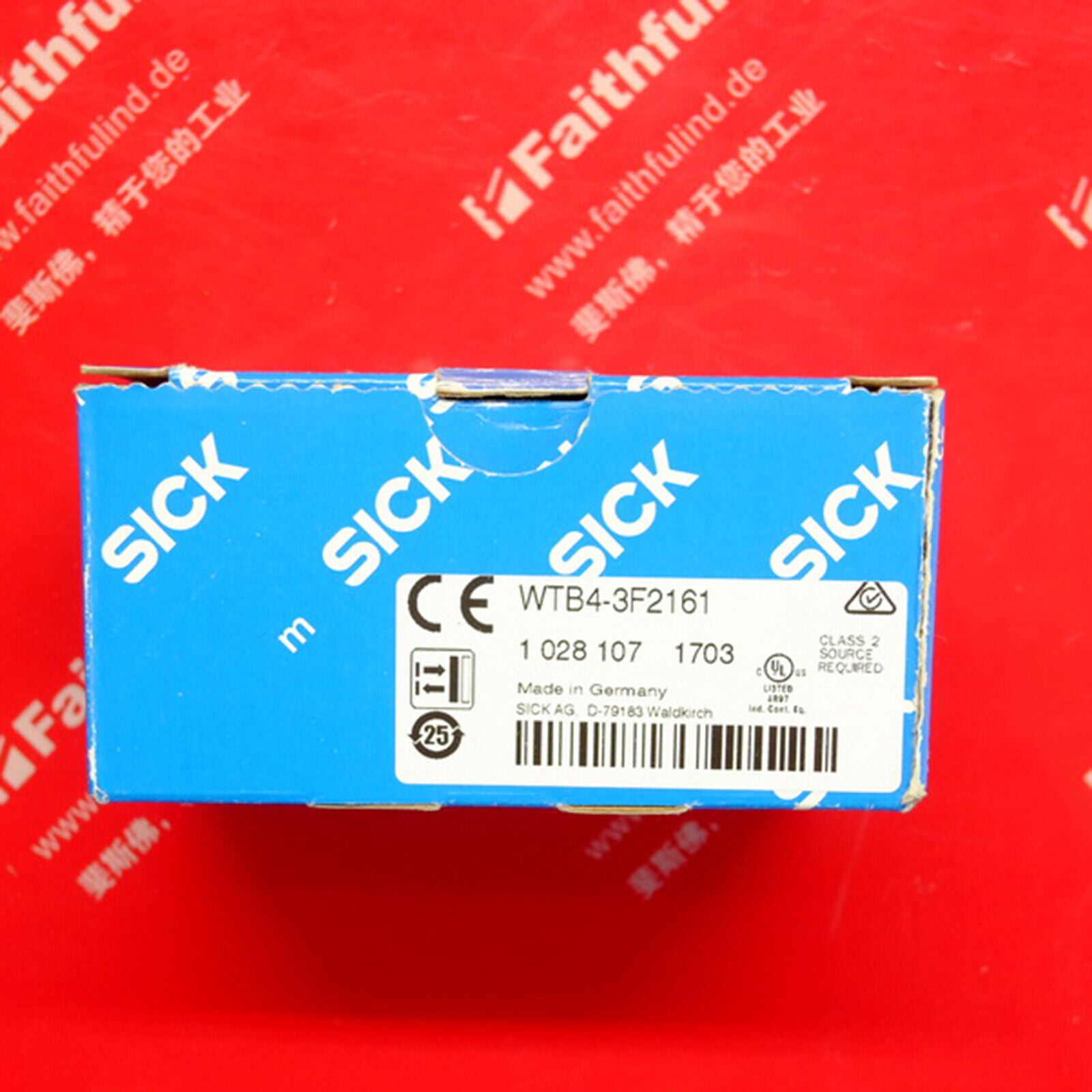 new 1 piece   sick WTB4-3F2161 photoelectric switch ship