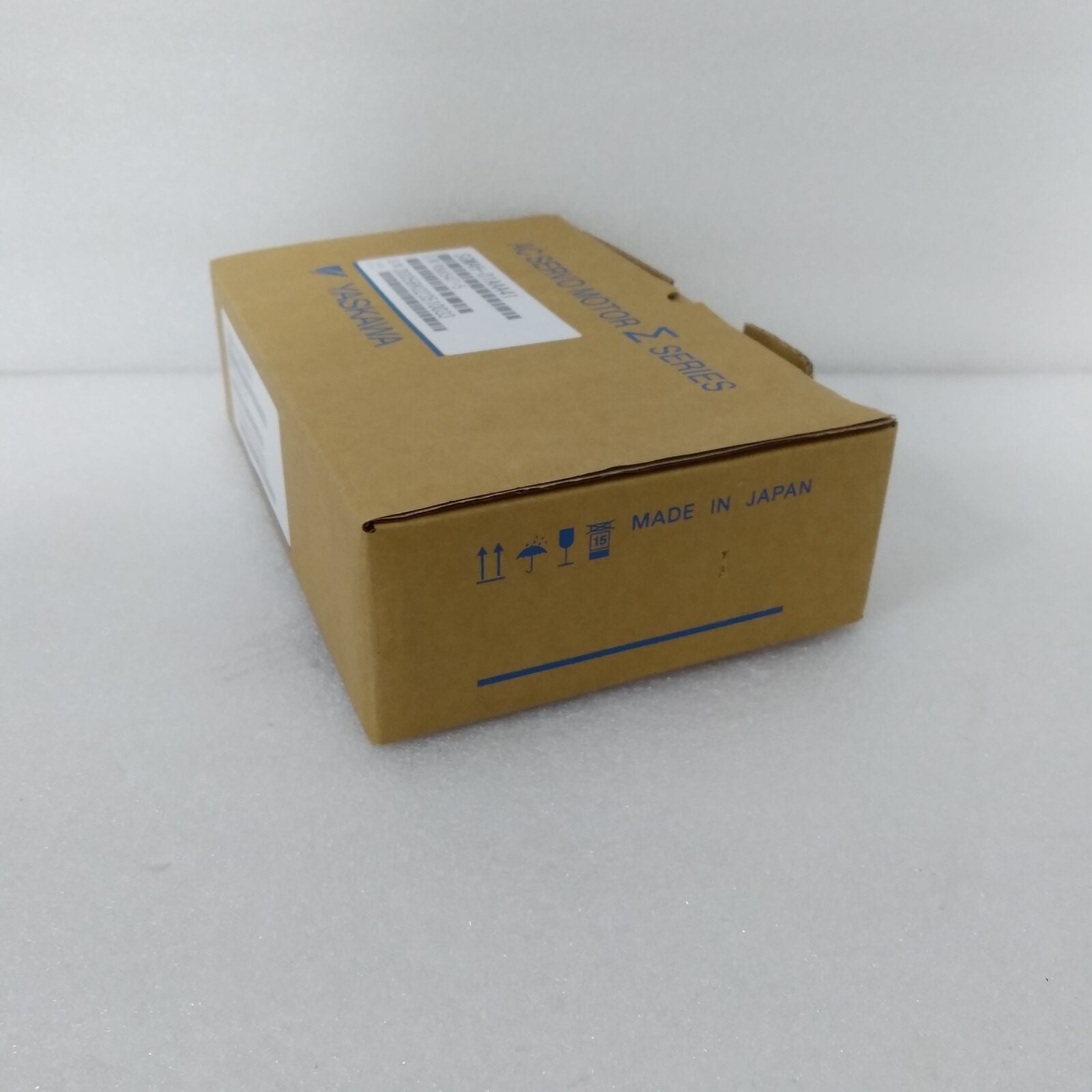 YASKAWA SERVO motor SGMAH-01AAA41 - YASKAWA