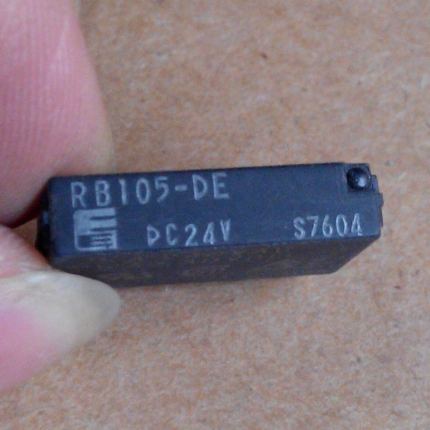 10PCS Relay 24V 5A 4PINS RB105-DE DC24V