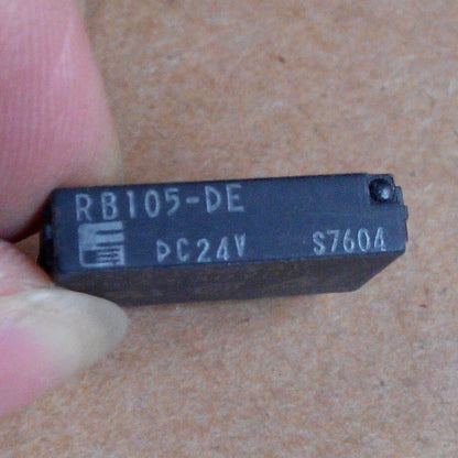 10PCS Relay 24V 5A 4PINS RB105-DE DC24V