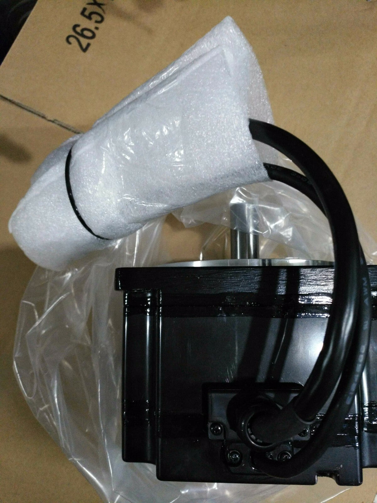 1PC YASKAWA AC SERVO MOTOR SGMP-08A3TE31
